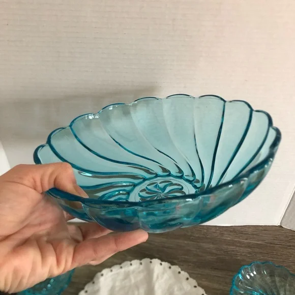 Vtg Hazel Atlas Colonial Swirl Capri Blue Serving Set - Picture 4 of 15